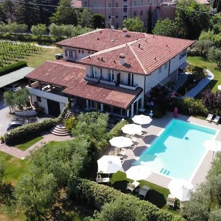 Agriturismo La Rocca Farm stay Bardolino