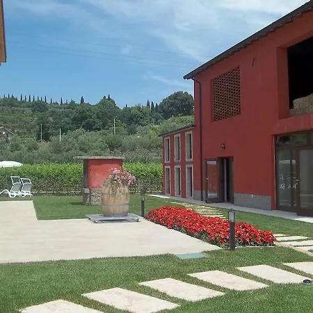 Farm stay Agriturismo La Rocca Bardolino