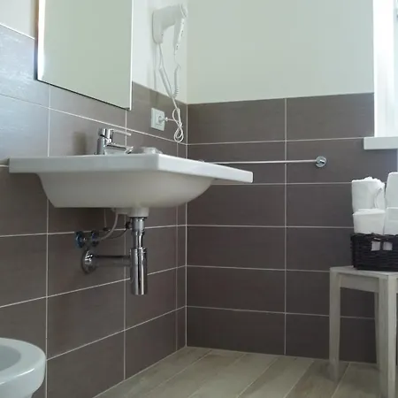 Agriturismo La Rocca مزرعة للإقامة باردولينو