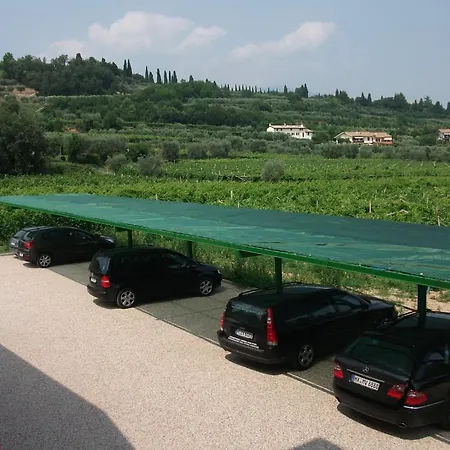 Agriturismo La Rocca * باردولينو