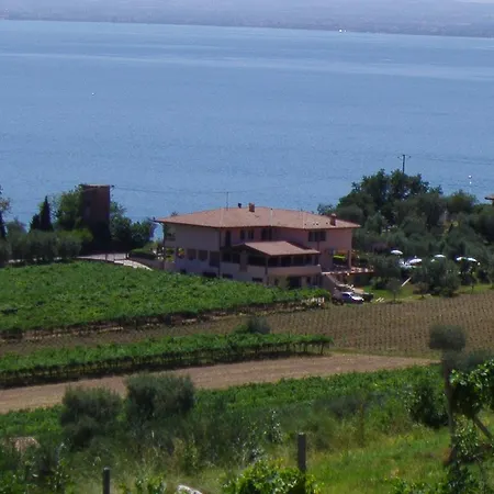 Agriturismo La Rocca *