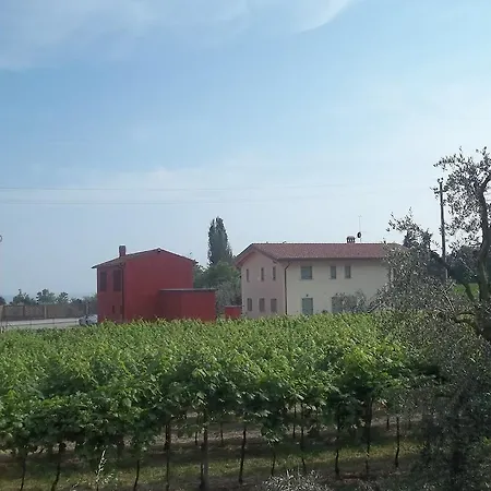 Farm stay Agriturismo La Rocca *