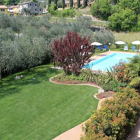Farm stay Agriturismo La Rocca *