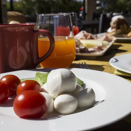 مزرعة للإقامة Agriturismo La Rocca