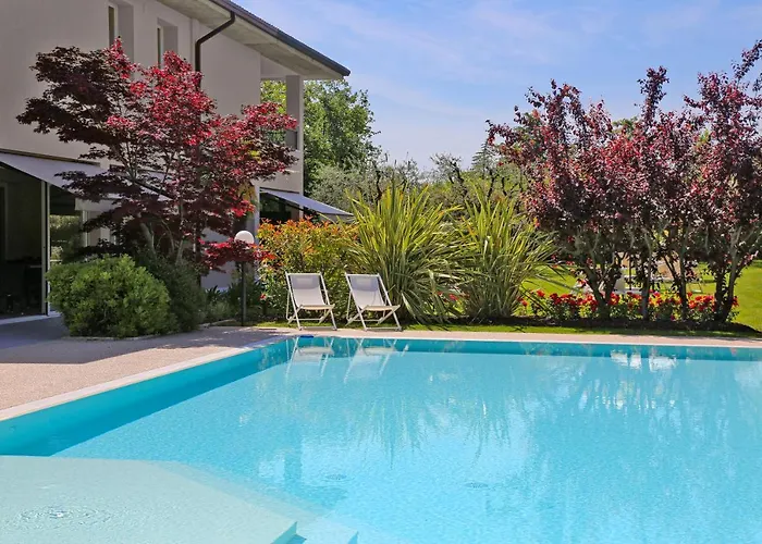 Lantgård La Rocca *